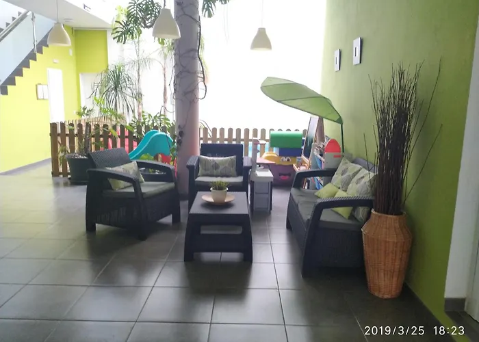 Hotel con piscina: Apartamentos El Patio